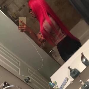 Meet your Posher, Makyia x